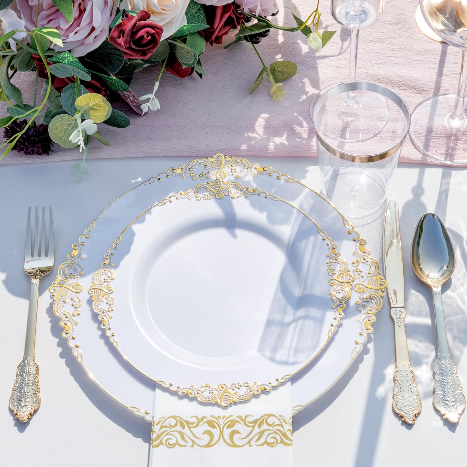 Nervure 350PCS Gold Plastic Dinnerware Set for 50 Guests O829805