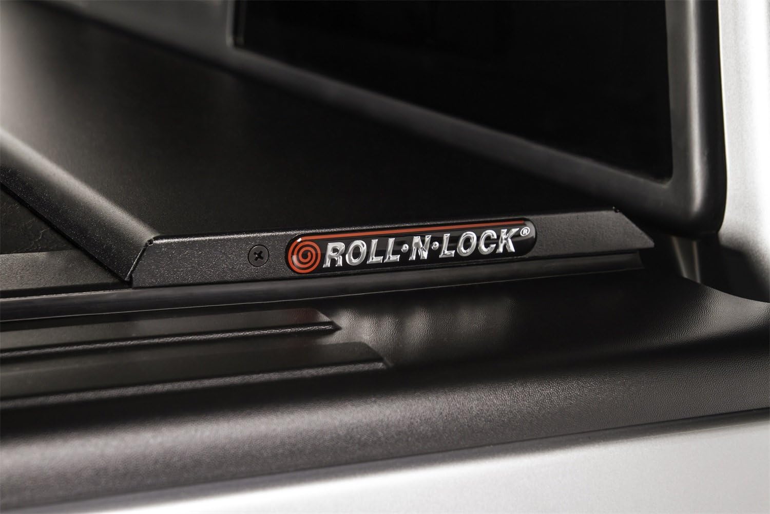 Roll-N-Lock M-Series Tonneau Cover L605748