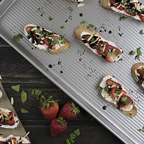 USA Pan Half Sheet Pan, Warp Resistant Nonstick Baking Pan L44310