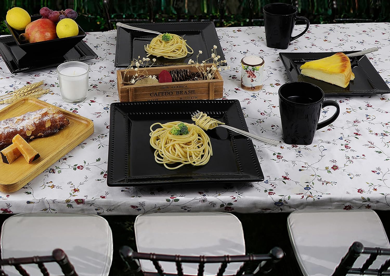 Lorren Home Trends 16 Piece Black Stoneware Dinnerware Set A614