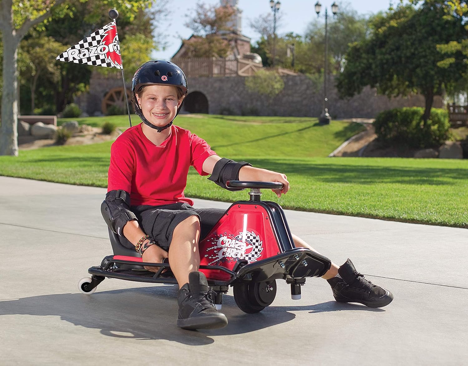 Razor Crazy Cart DLX 24V Electric Drifting Go Kart with Drift Bar Y904851