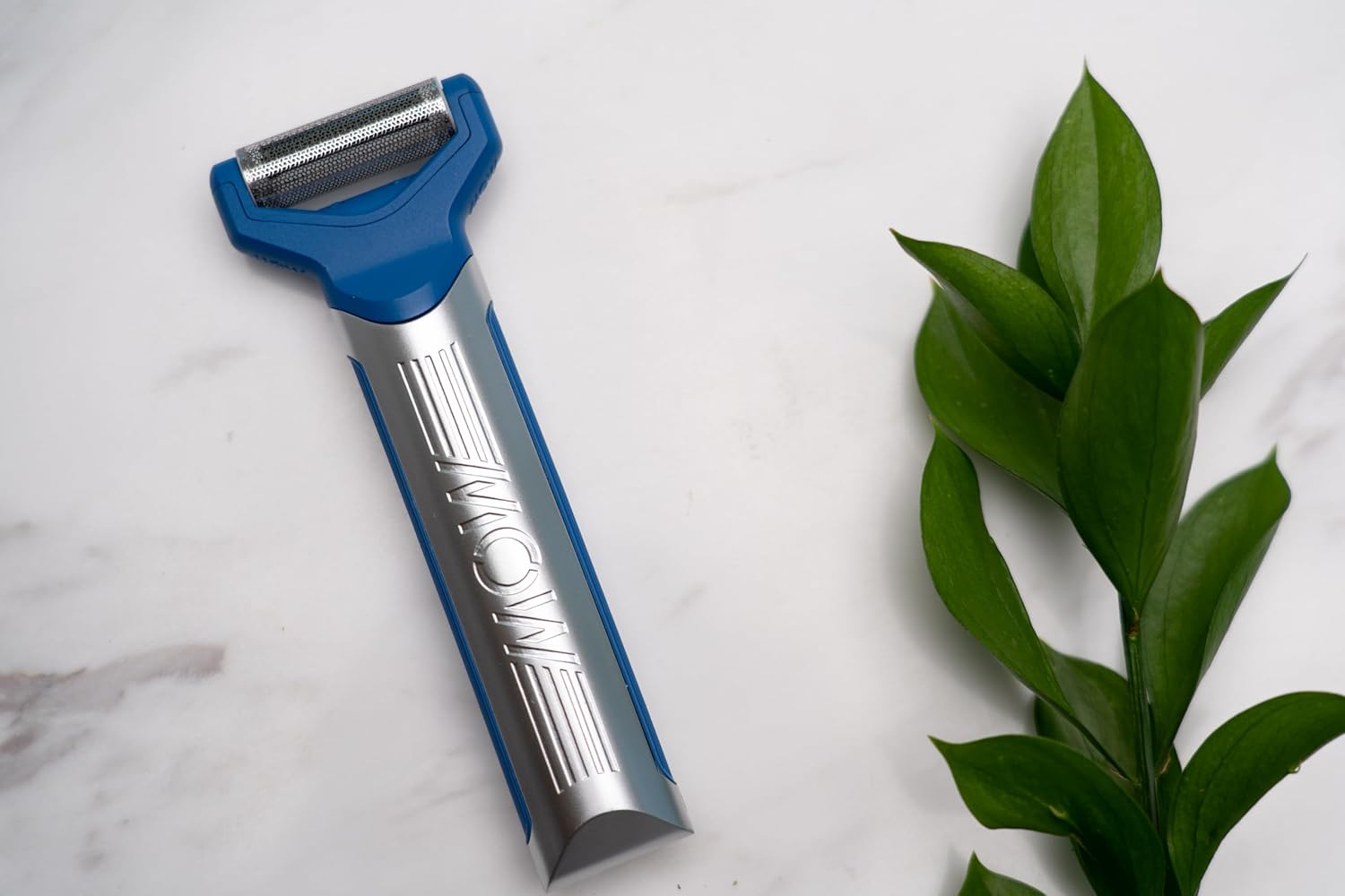 MOW Razor Rechargeable Micro-Shaver with Rolling Head S48381