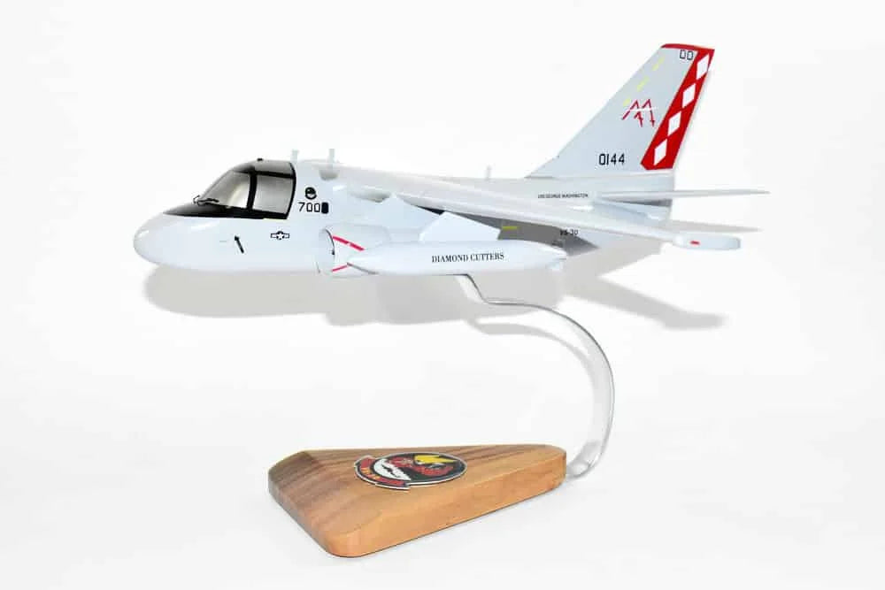 Lockheed Martin® S-3B Viking (2000) VS-30 Diamond Cutters Mahogany Model, 1/46th I740120