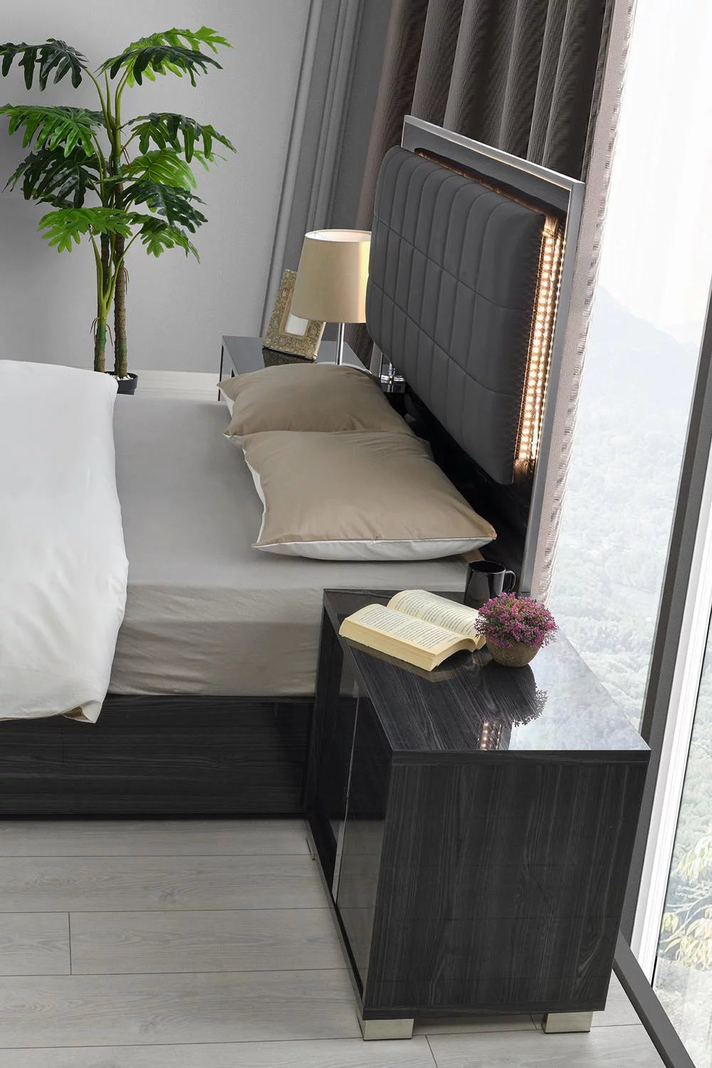 J&M Giulia Queen Bed with LED Light Gloss Grey Finish E809